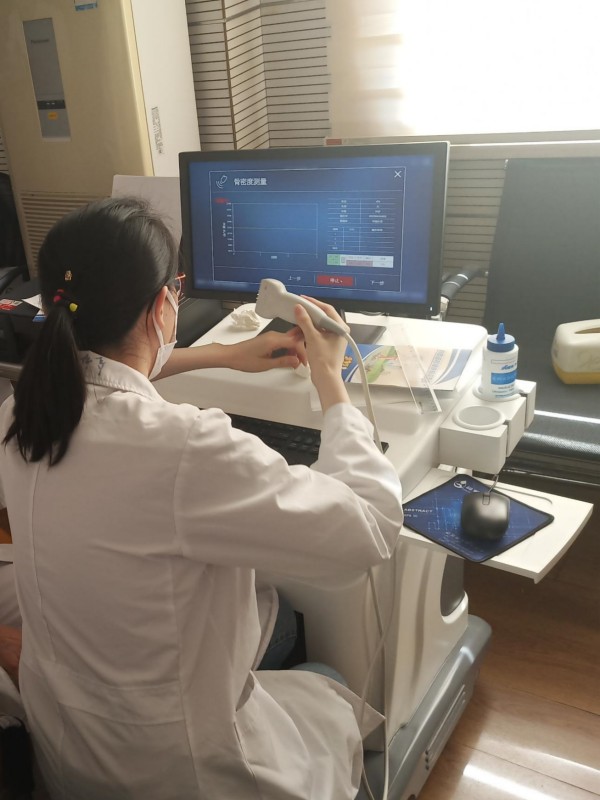 上海市楊浦區(qū)中心醫(yī)院引進品源醫(yī)療骨密度儀， 非常感謝醫(yī)院對我們產(chǎn)品的認可